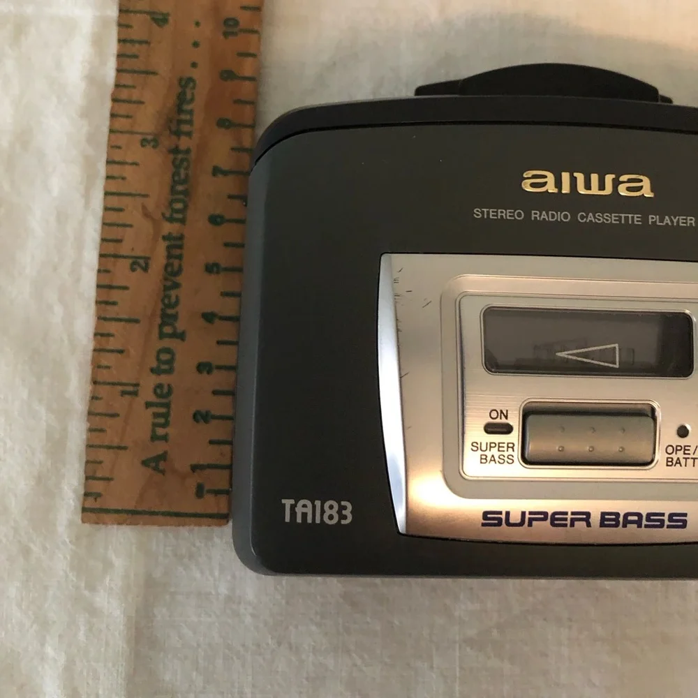 VTG Aiwa HS-TA183 walkman 90s - Picture 2 of 6
